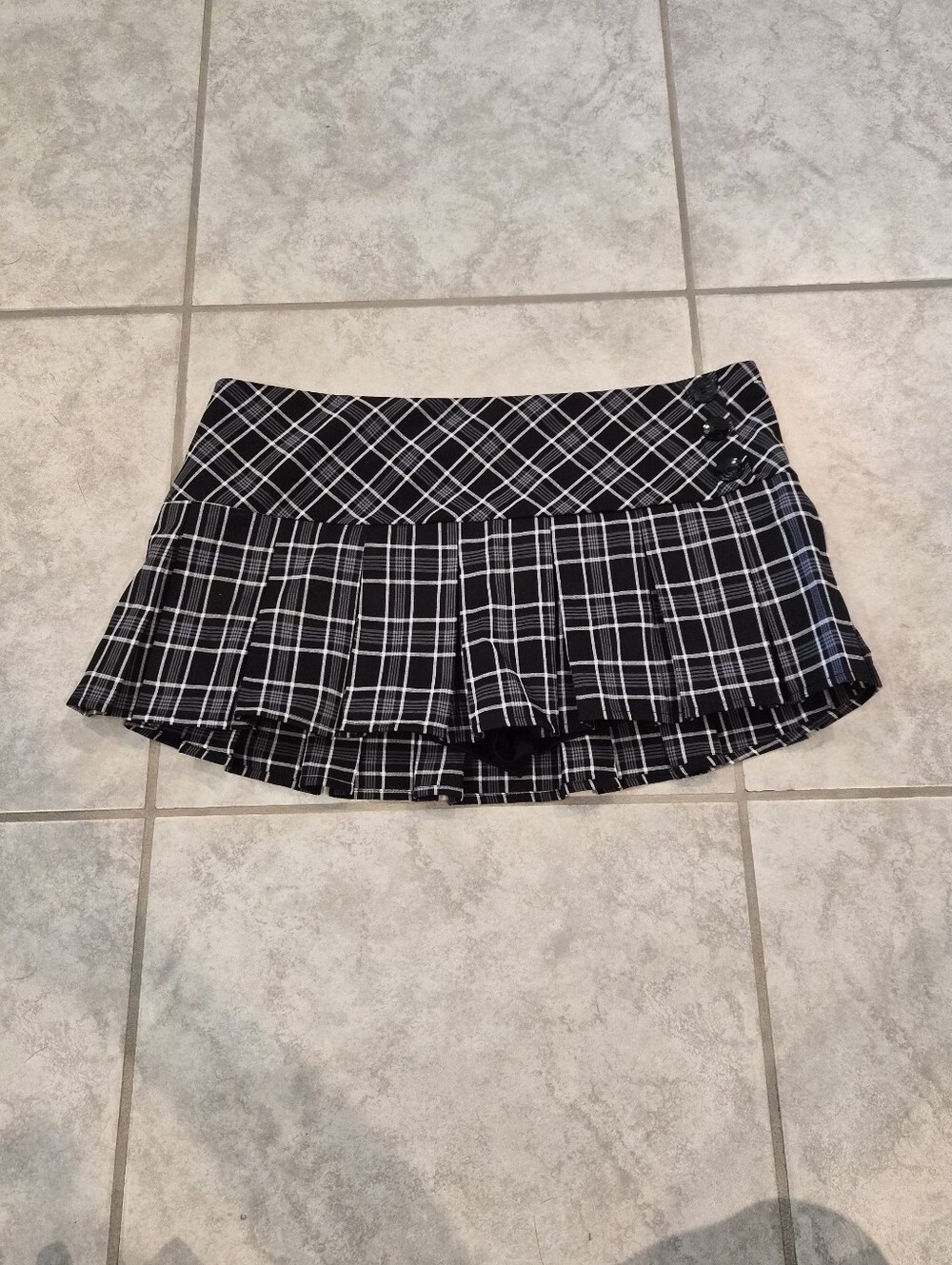 RSQ Black & White Plaid Pleated Skort